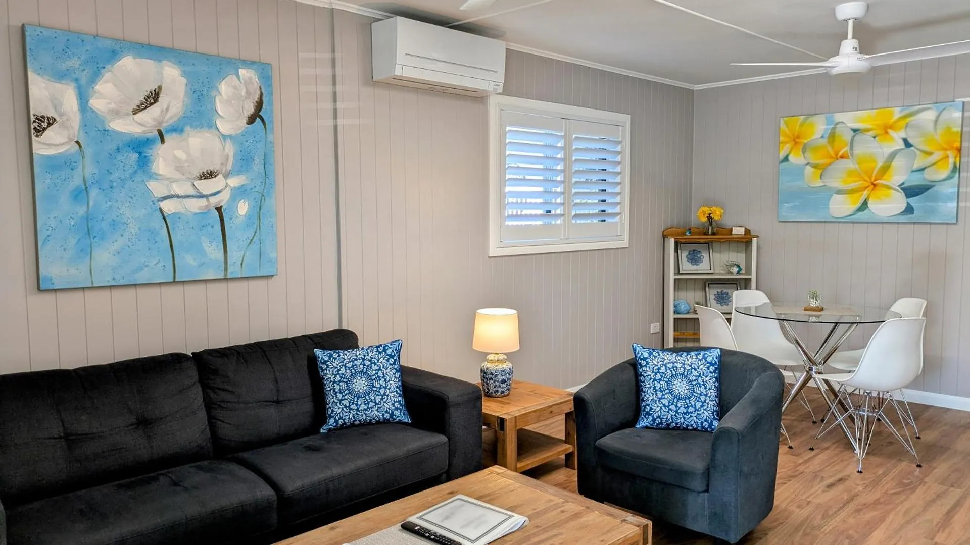 Cute Cottage - 2 Bedrooms - City & Strand Beach Location Townsville